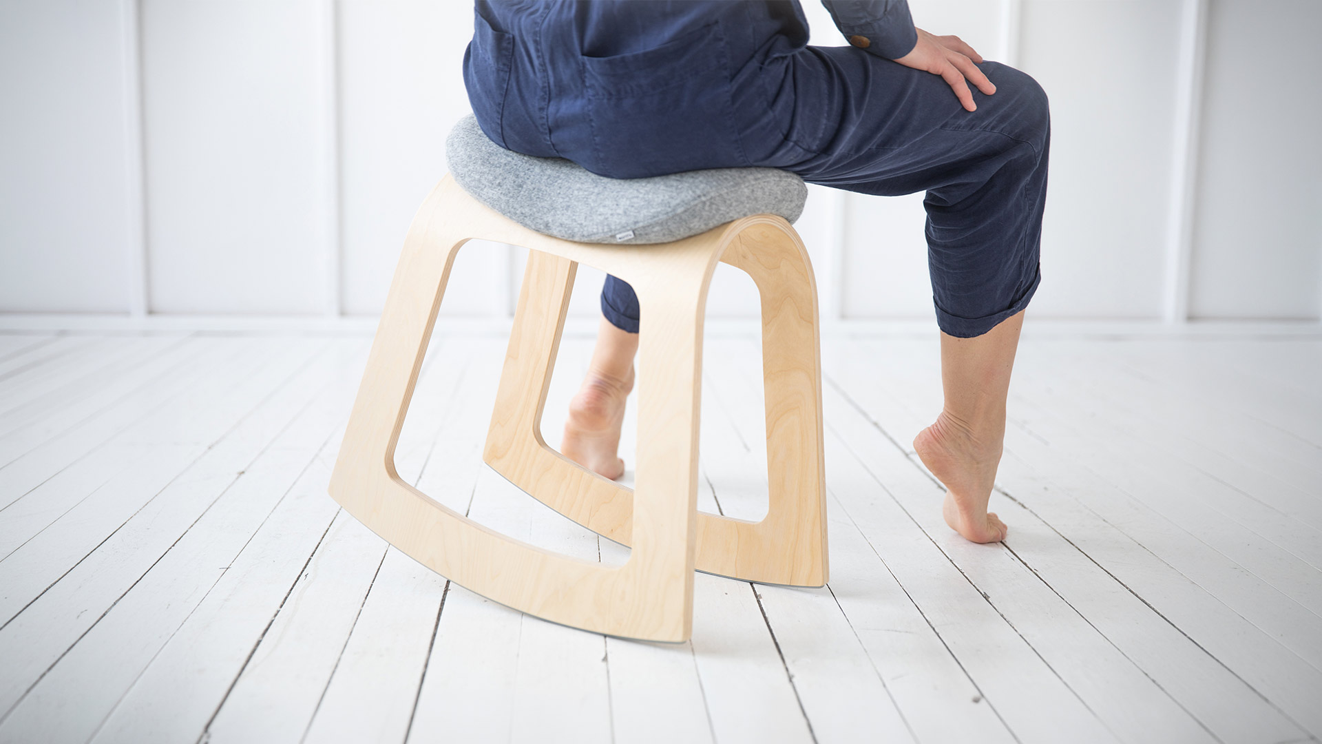 Science Behind Active Sitting Chair: How Micromovements Improve Posture and Muscles